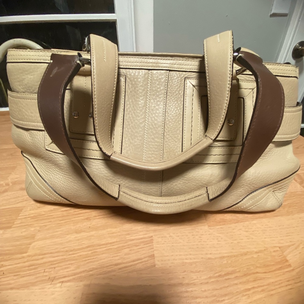 Coach Cream Leather Shoulder Bag - Picture 6 of 6